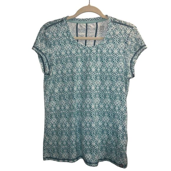 ✨Title Nine Womens Ruched Grace Sz Medium Pattern Tee✨ - Picture 4 of 9